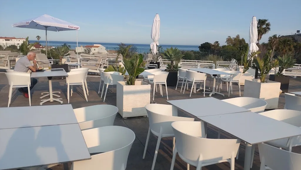 Bruno VIALLET_Terraza Amanecer_Gualchos_review