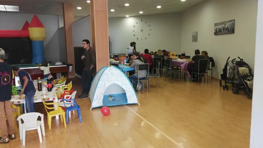 Mesón los Faroles restaurant in Güevéjar