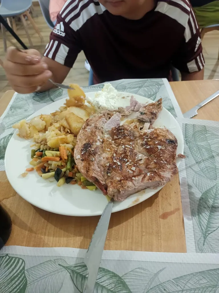 Trinidad Ruiz Moral_Meson Coca_Gabias Las_review