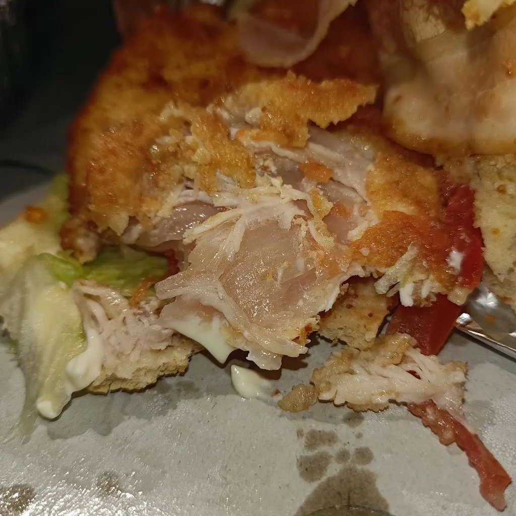 Kevin Serrano_Mesón Cañaveral_Gabias Las_review