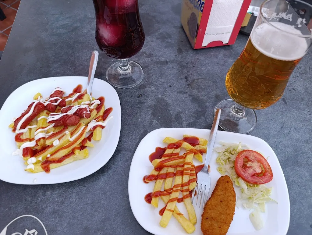 Francisco Jesus Castro Bolivar_Bar La Tapa Tia , Casa Rocio_Gabias Las_review