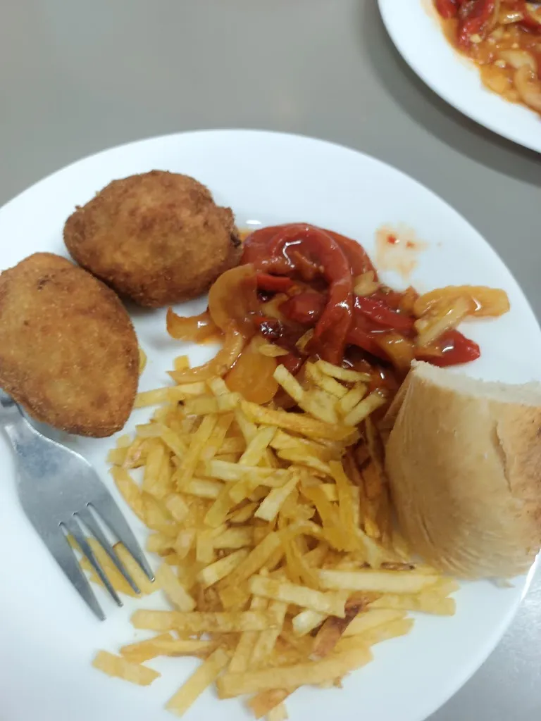 Gora Quesada_Hogar del jubilado - Miguel Berrios_Huétor de Santillán_review