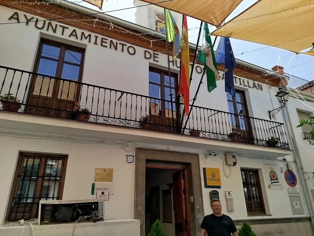 Hogar del jubilado - Miguel Berrios restaurant in Huétor de Santillán
