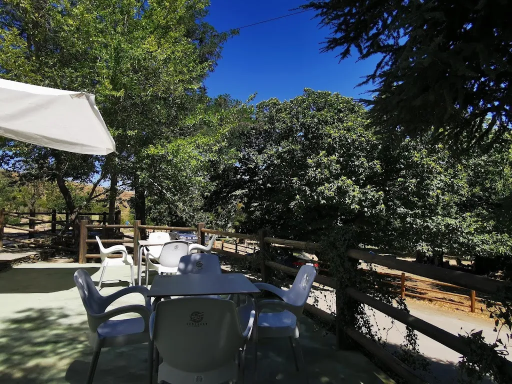 Los Castaňos chiringuito restaurant in Huéneja