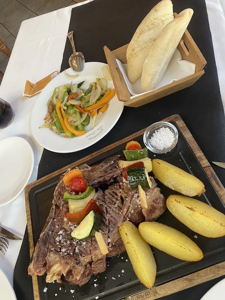 Ash Yao_Restaurante Las Lomas Abrasador_Güejar Sierra_review