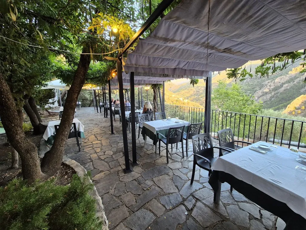 Restaurante Las Lomas Abrasador_Güejar Sierra_slider_image_3