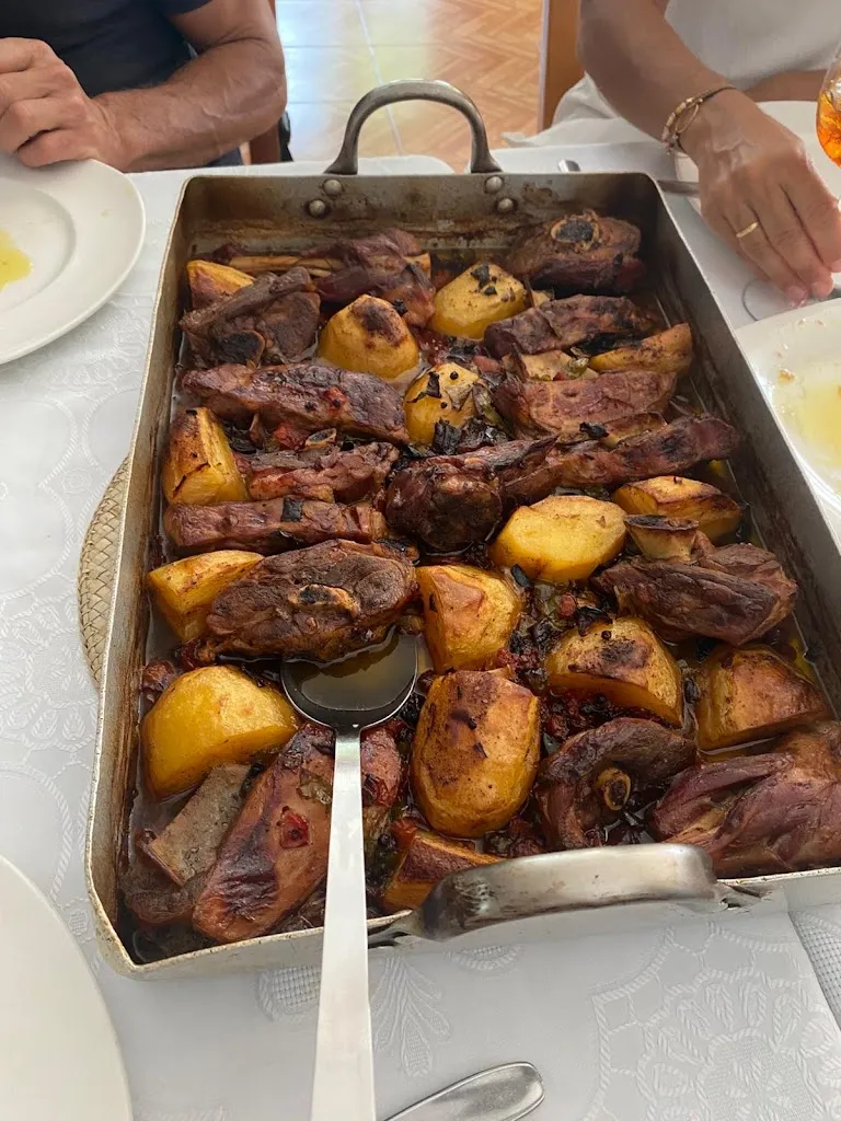 Carlos Martínez Ferrer_Restaurante los Jardines_Huéscar_recensione