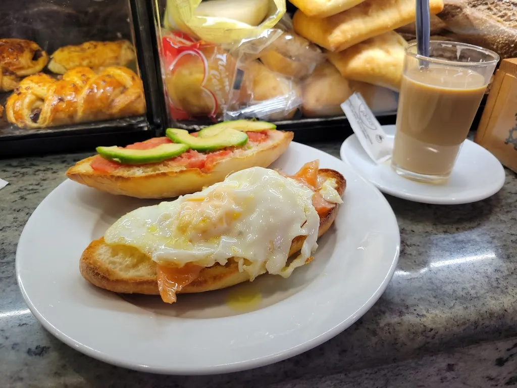 Cafeteria La Perla_Huéscar_slider_image_3