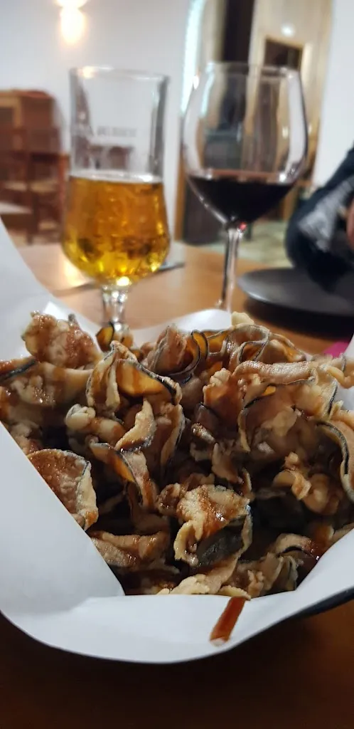 L u c í a_Refugio Fastfood_Illora_review