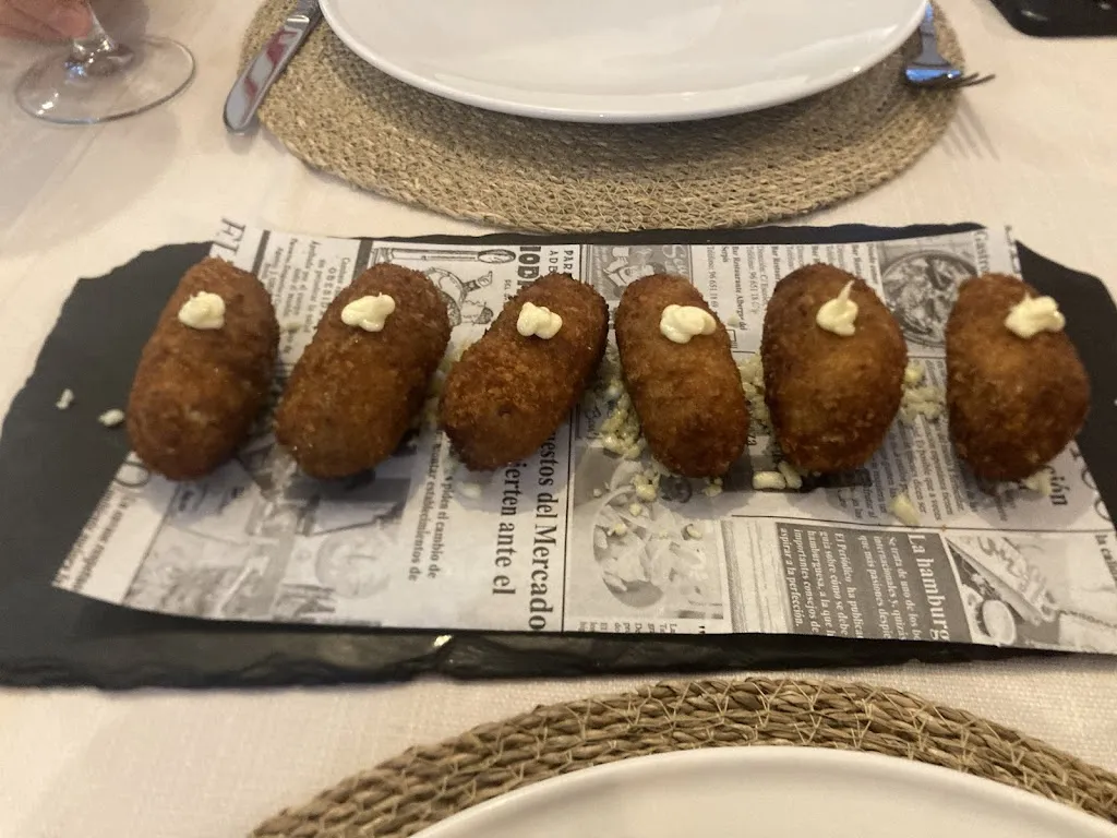 Fco. Javier Herrera Briones_Camino De La Huerta_Illora_review