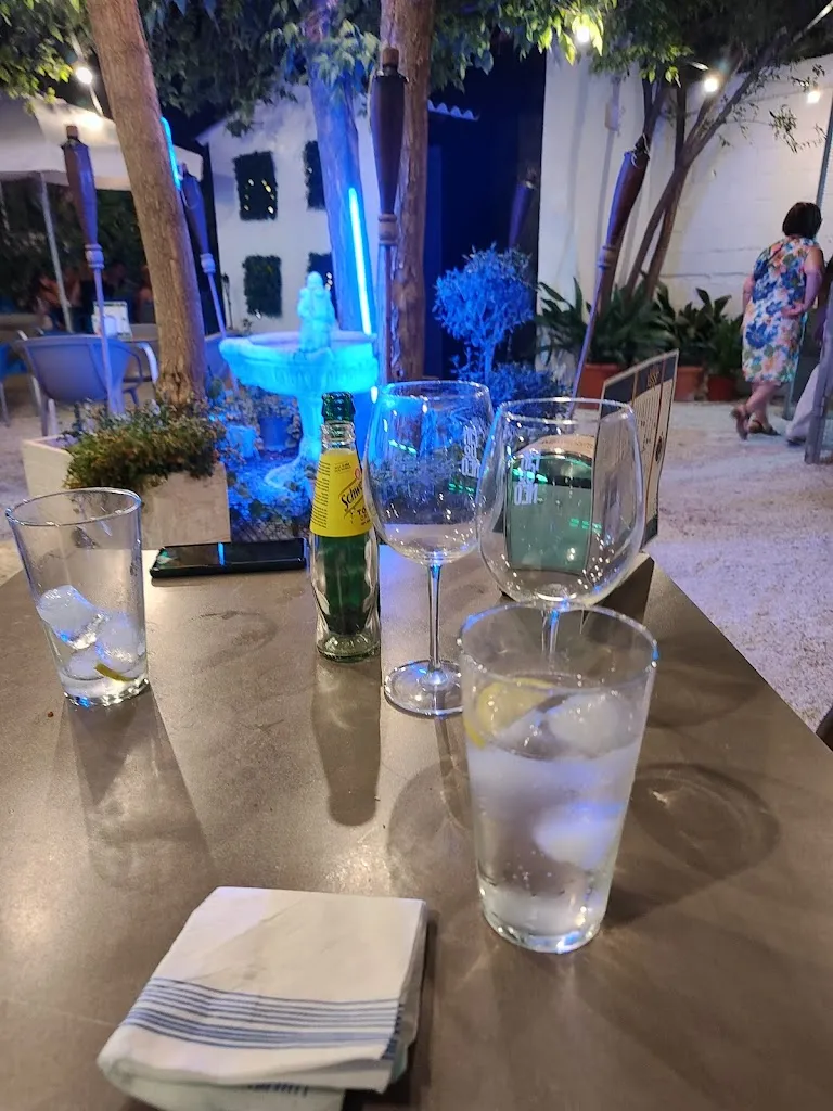 Marta Martinez_El Chiringuito_Jayena_review