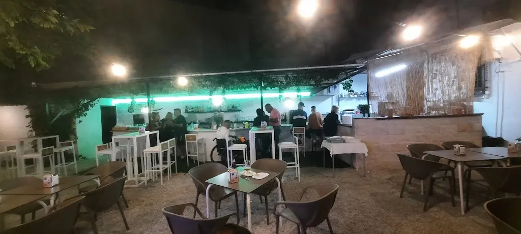 El Chiringuito restaurant in Jayena