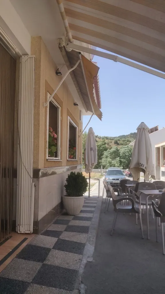 Arthur Book_Cafetería Gumer_Jayena_recensione