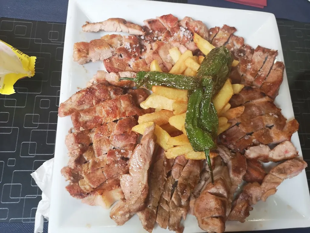 Menu_Entrevinos Restaurante/Brasería._Huétor Tájar_image_4