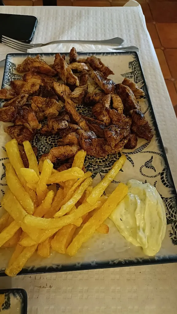 Alicia Fernandez_BUYALLO TABERNA._Huétor Tájar_review