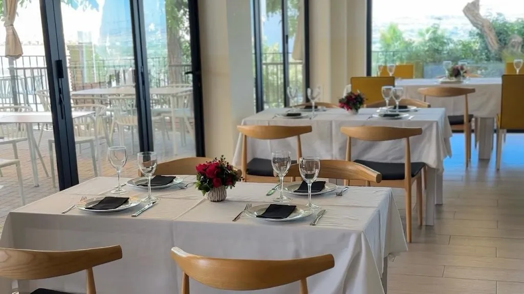 Los Pinos Casa de Comidas restaurant in Huétor Vega