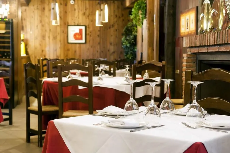 Restaurante El Cortijo restaurant in Huétor Vega