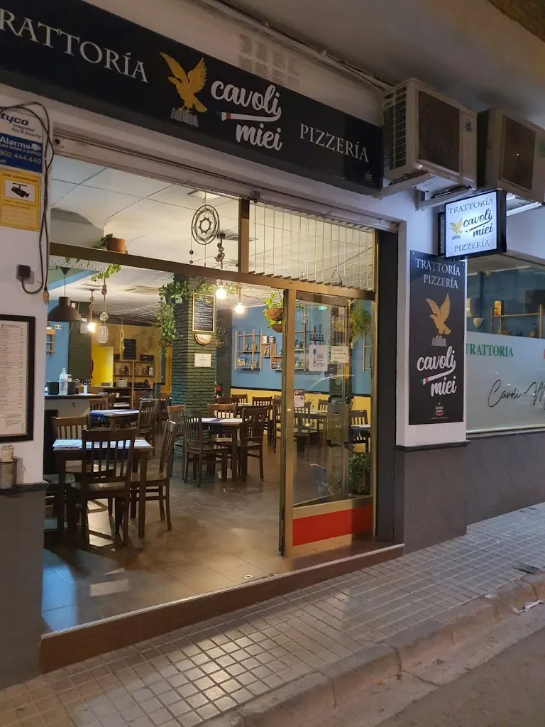 Trattoria pizzeria Cavoli miei restaurant in Huétor Vega