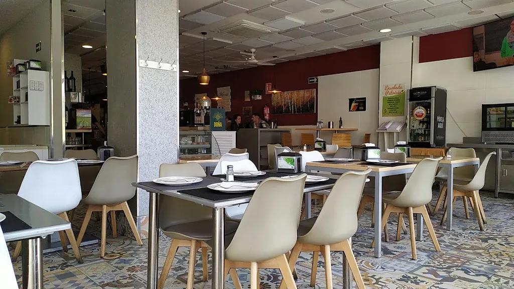 Bar restaurante Mario's Guerra restaurant in Huétor Vega