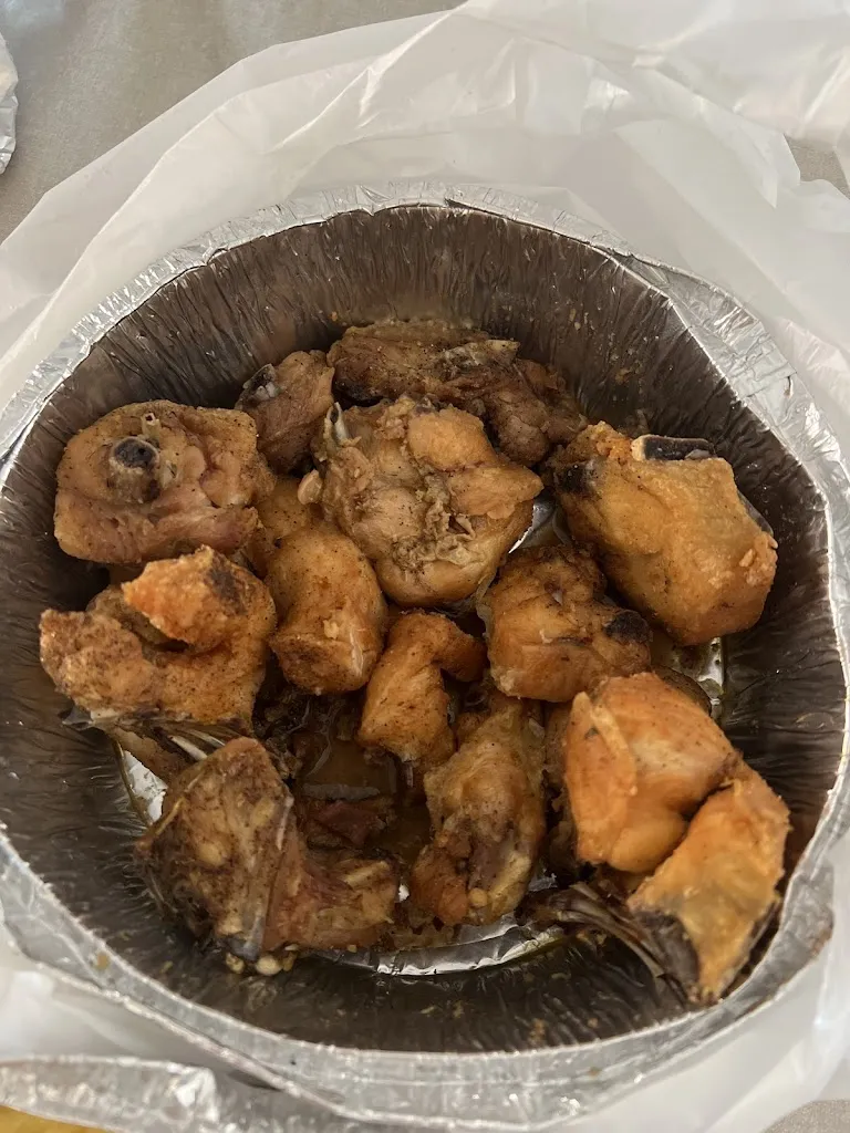 Nuria Rodríguez Contreras_+ k pollos_Huétor Vega_review