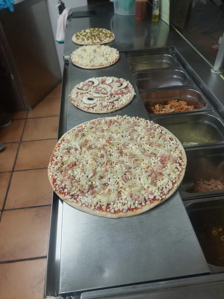 Pizzería Pizzabit restaurant in Huétor Vega