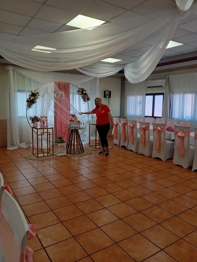 Nilza Carmona_Restaurante Loja_Loja_recensione