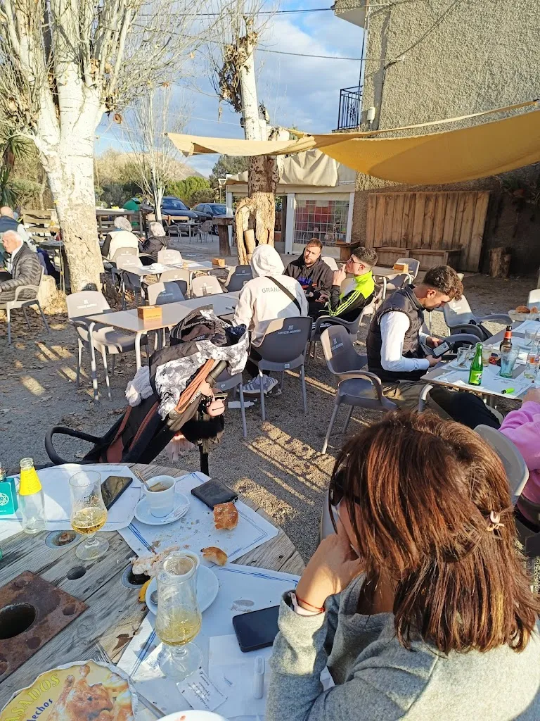 Ignacio Navarro_Café Bar LAS NIEVES_Malahá La_review