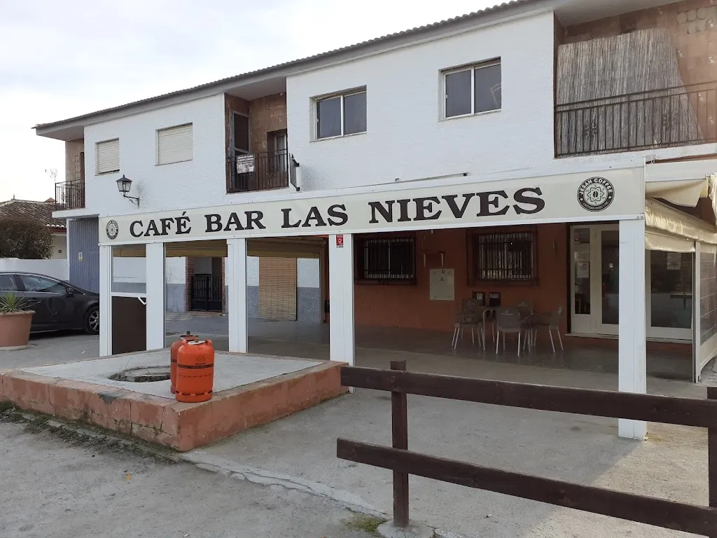 Café Bar LAS NIEVES_Malahá La_slider_image_1