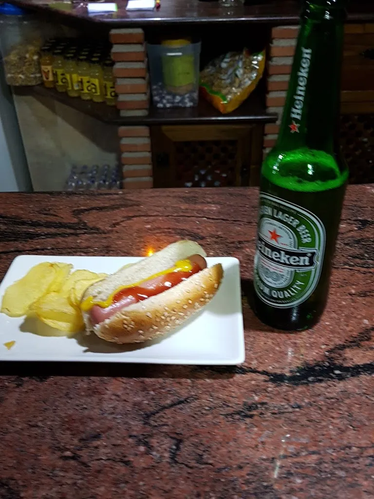 FRANCISCO J. PEREZ_Bar Los Billares_Malahá La_recensione