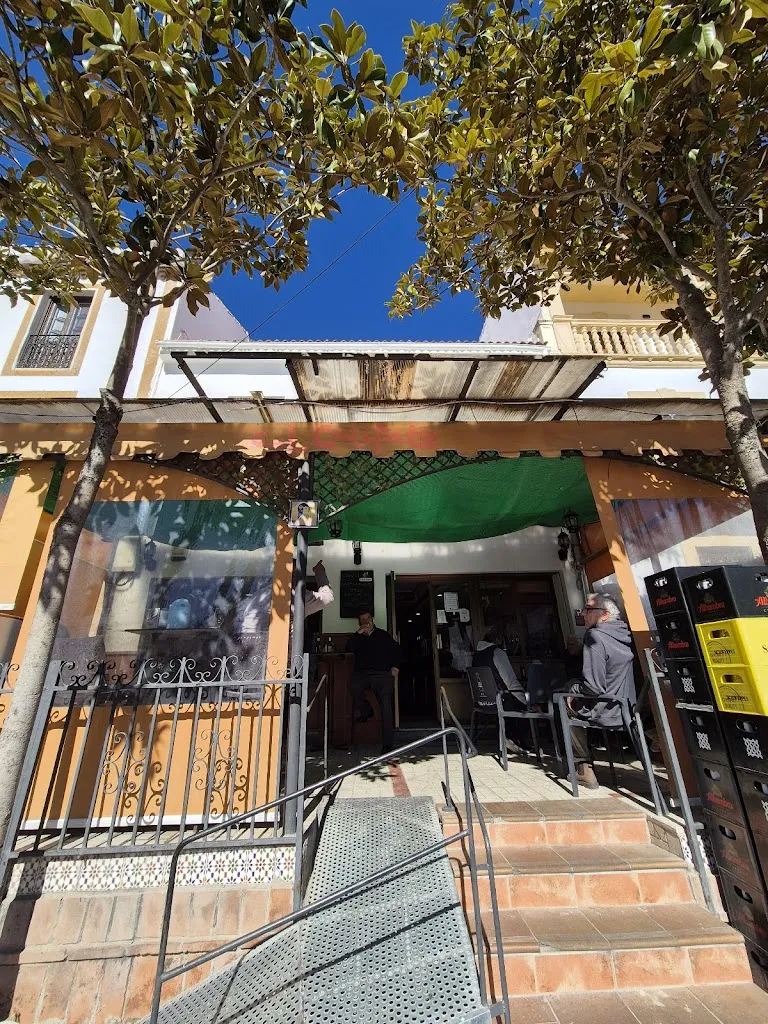 David J. Martín Hurtado_Breaking Bar La Plaza_Moclín_review