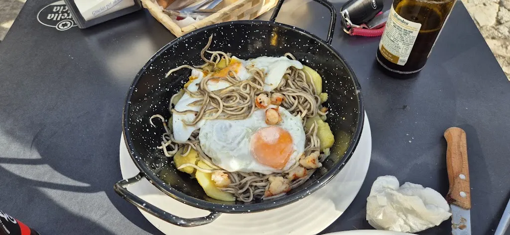 Dani Coronel.F_Breaking Bar La Plaza_Moclín_review