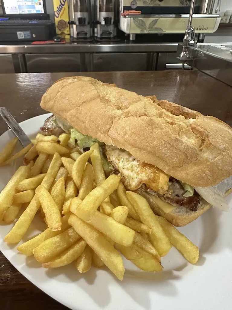 Bar Restaurante El Gollizno_Moclín_slider_image_3