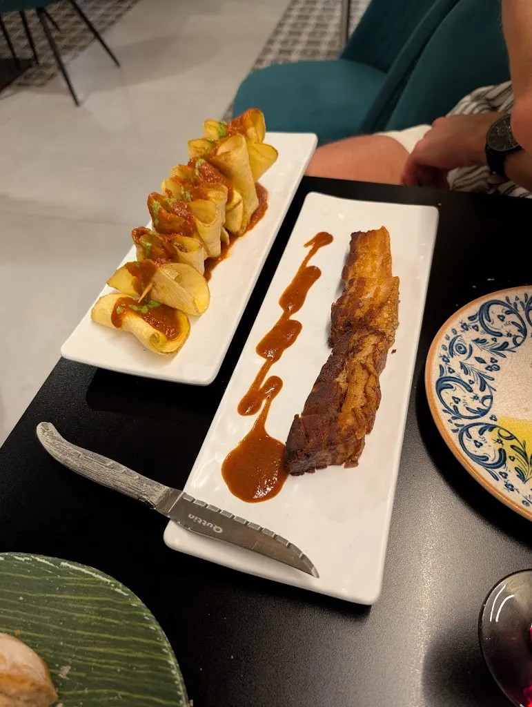 Neal Rush_Picaro 1999_Alicante/Alacant_review