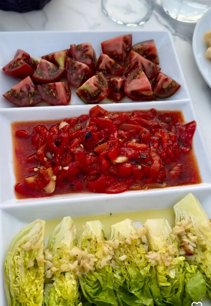 Ismail El Madani_Los Marianos y Santa Mónica_Molvízar_review