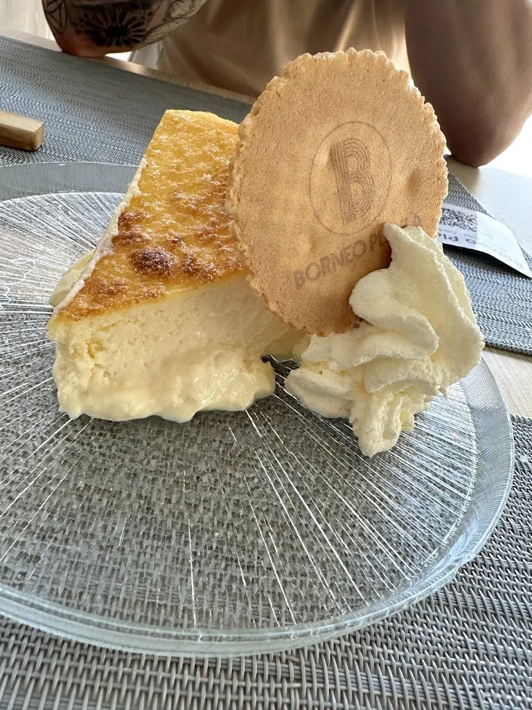 Menu_Restaurante Borneo Plaza. “Cocina de producto”._Maracena_image_7