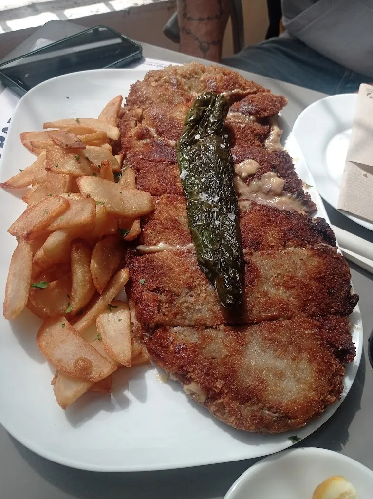 Gómez Enríquez gomezenriquez_Meson Ballesteros_Maracena_review