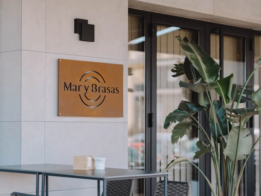 Restaurante Mar y Brasas restaurant in Moraleda de Zafayona