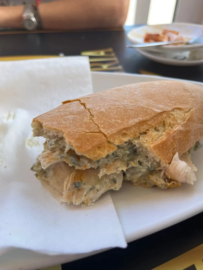 Menu_Bar kuwait_Moraleda de Zafayona_image_6