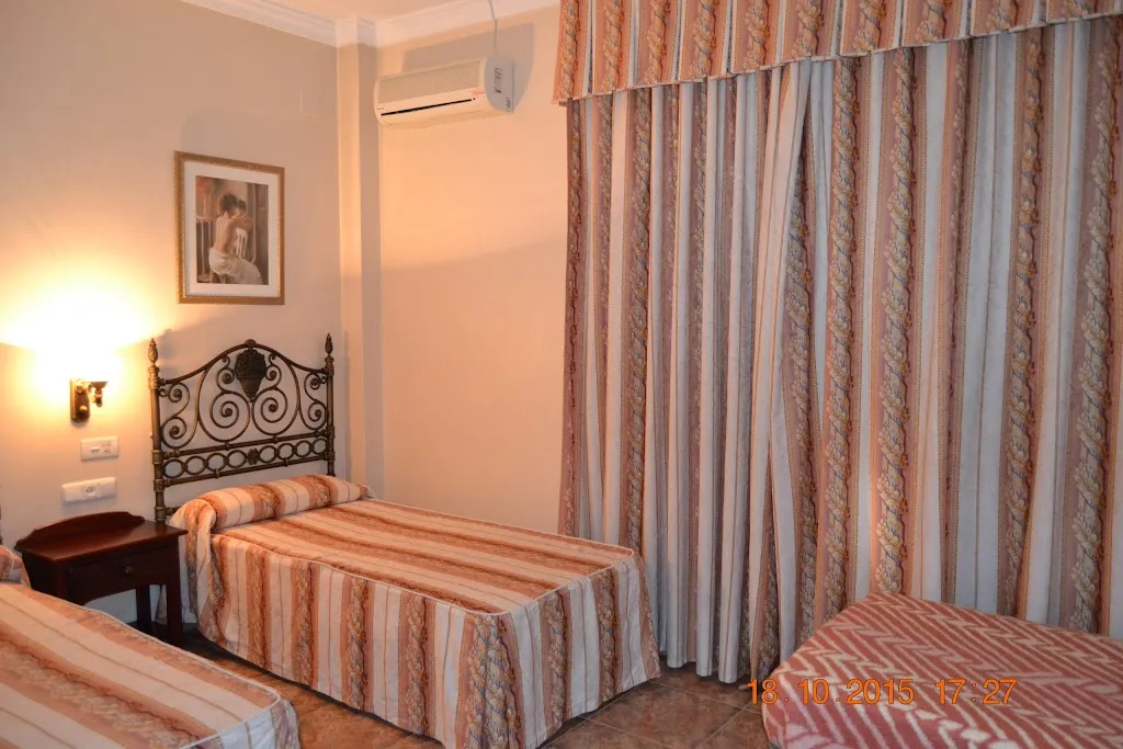 Hotel Restaurante Poniente_Moraleda de Zafayona_slider_image_2