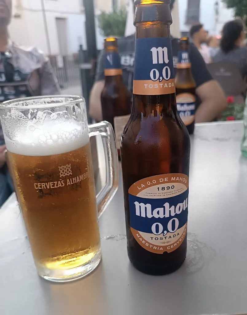 Esther jimenez_Bar La Plaza_Nigüelas_recensione