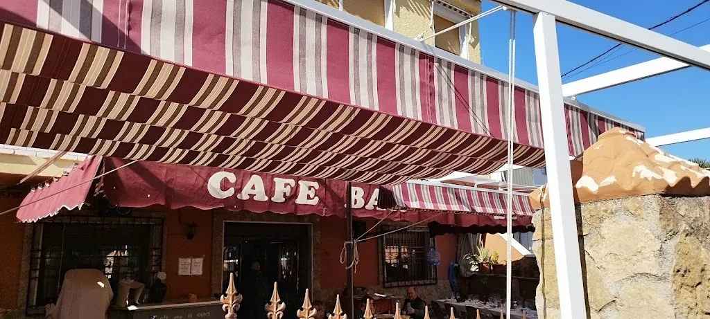 Bar El Cruce restaurant in Montefrío