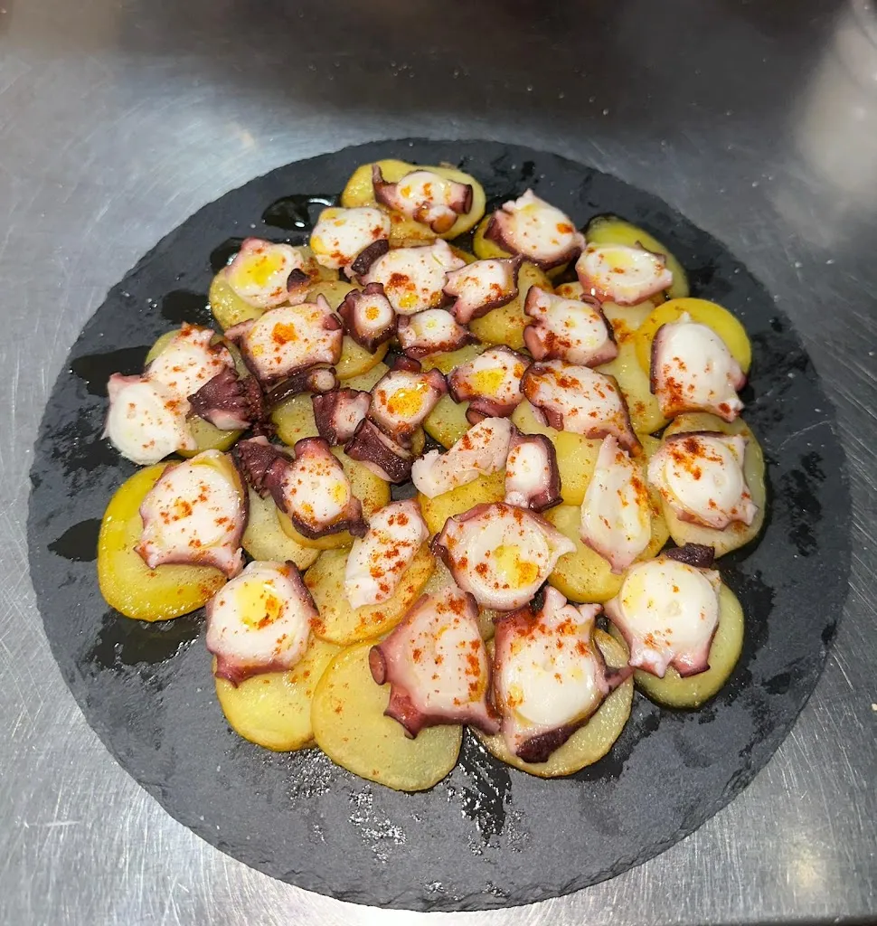 Los canarios_Montefrío_slider_image_3