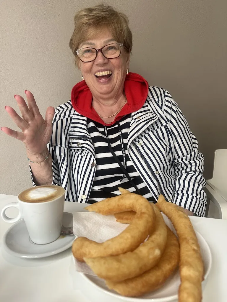 Ania Pszczola-Sikorski_Montehelado_Montefrío_review