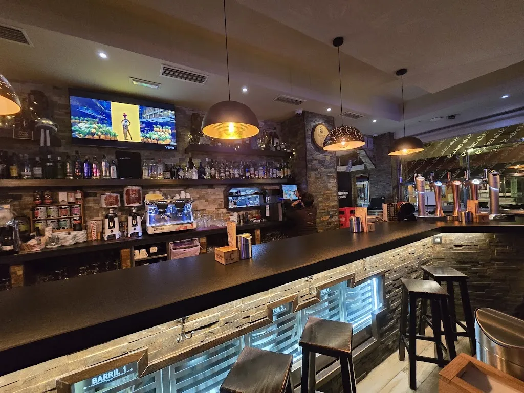 Stilo Cerveceria Costa_Motril_slider_image_1