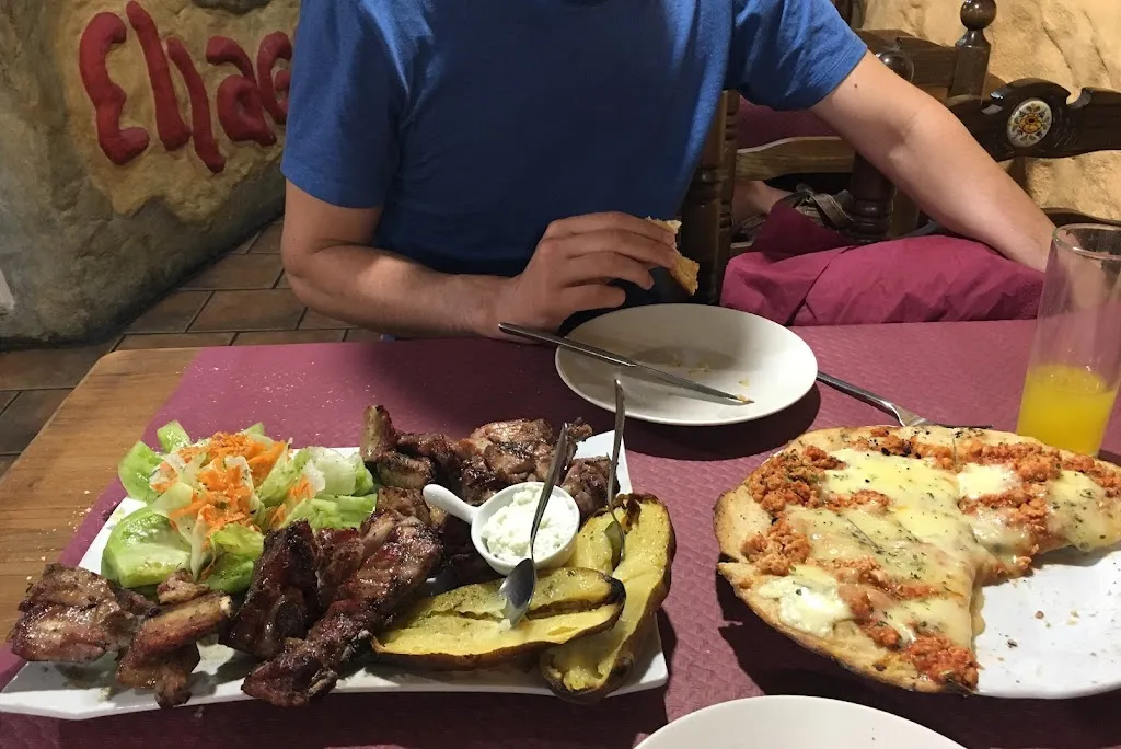 Olivia Tarricone_Bodega Asador El Lagar_Pampaneira_review