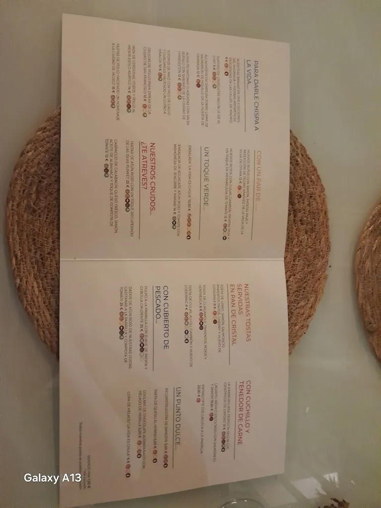 Menu_La Vida es Chula_Otura_image_1