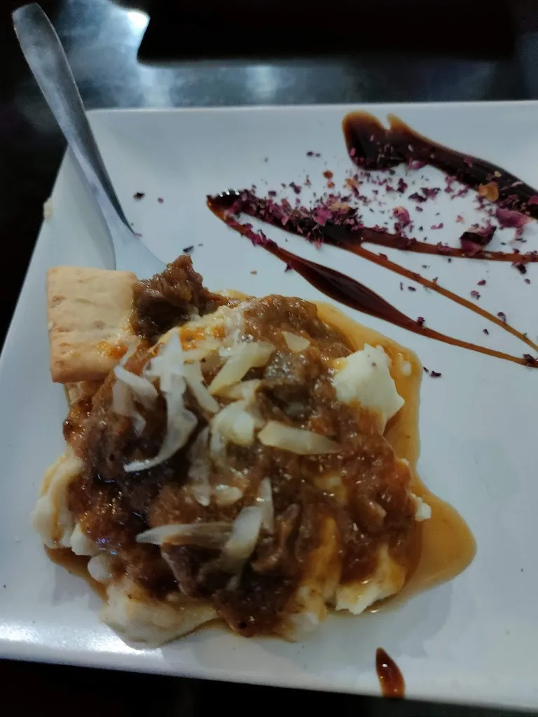 Menu_Black & White_Otura_image_4