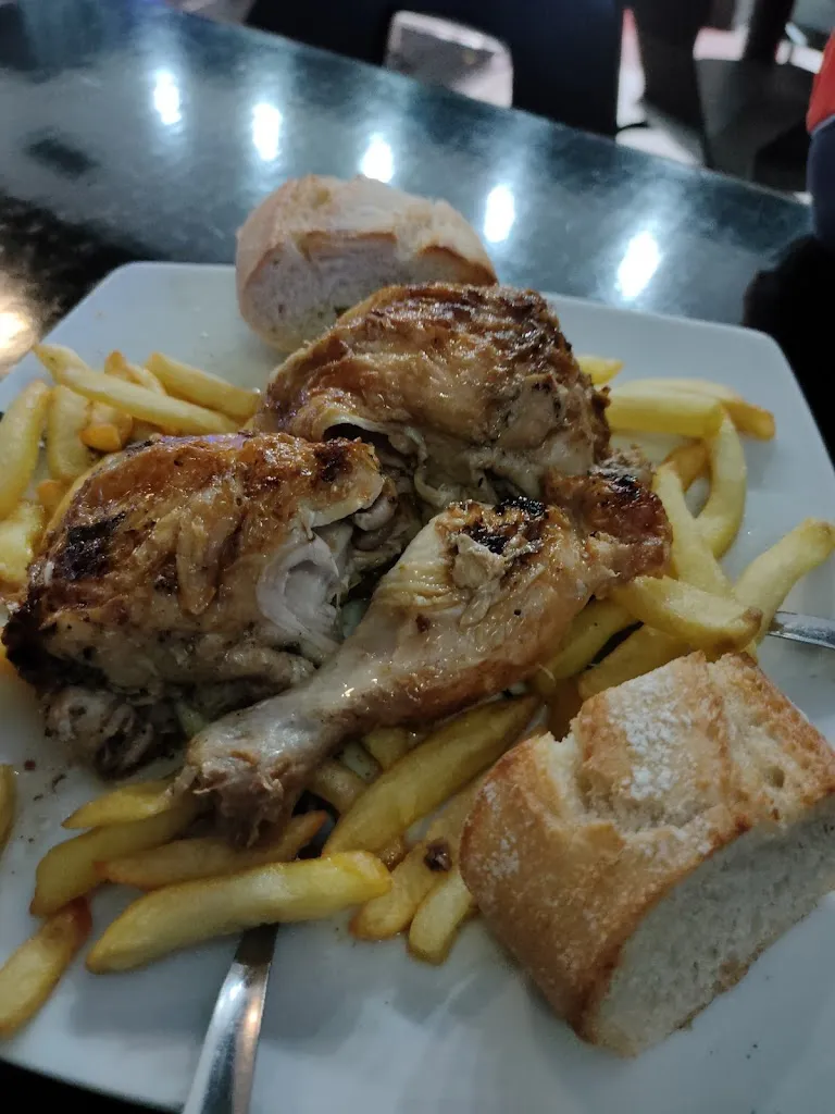 Rafael Fernandez_Black & White_Otura_review