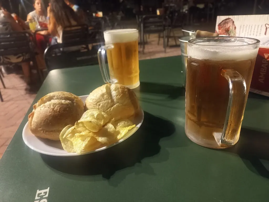 Manuel Manuel_Kiosko De Verano , La Estación_Otura_review