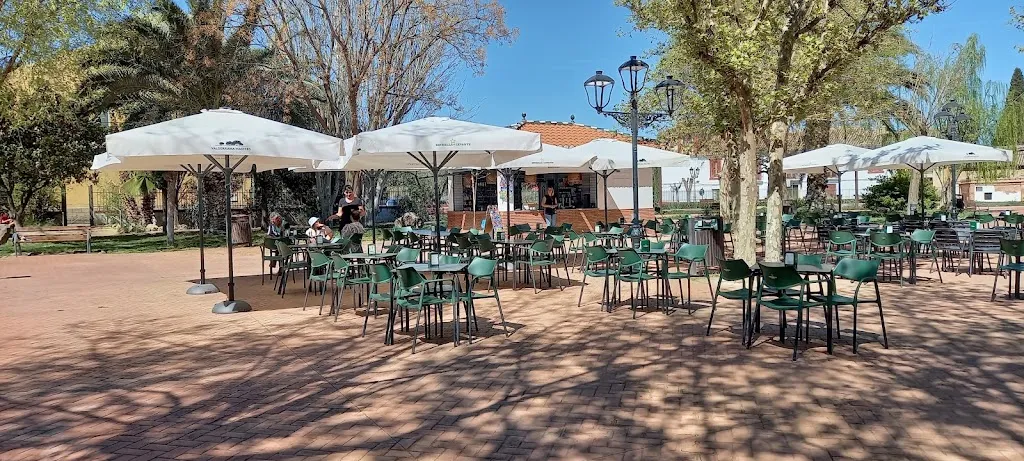 Kiosko De Verano , La Estación_Otura_slider_image_1